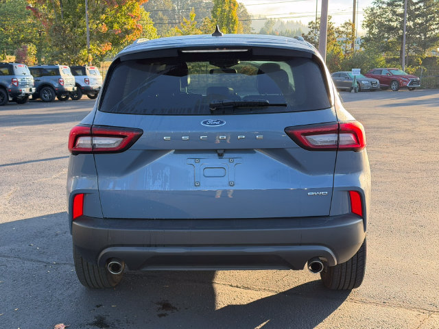 Certified 2025 Ford Escape ST-Line Select AWD/4WD image 5