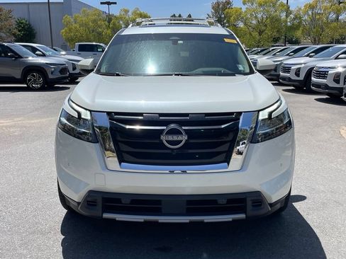 Used 2023 Nissan Pathfinder Platinum w/ Cargo Package FWD image 2
