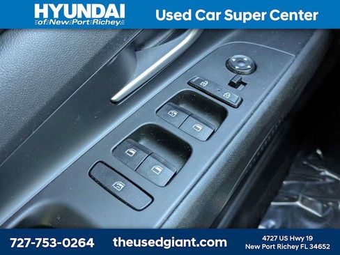 Certified 2022 Hyundai Elantra Limited FWD image 30