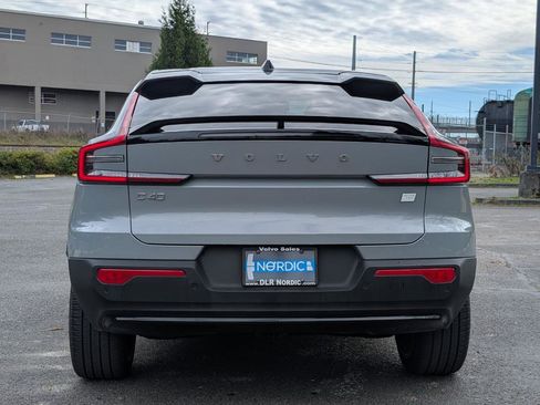 Used 2024 Volvo C40 P8 Recharge Ultimate w/ Protection Package Premier image 6