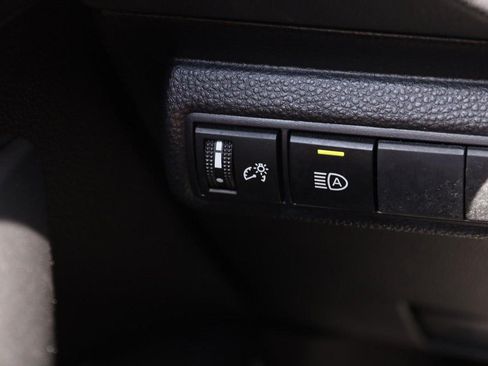 Used 2025 Toyota Corolla LE FWD image 19