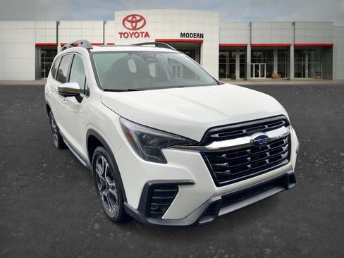 Used 2023 Subaru Ascent Limited w/ Technology Package AWD/4WD image 3