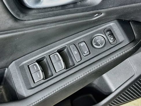 Used 2025 Honda Accord Sport image 19