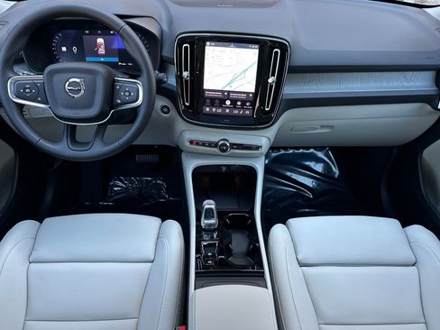 New 2026 Volvo XC40 B5 Ultra w/ Climate Package AWD/4WD image 10