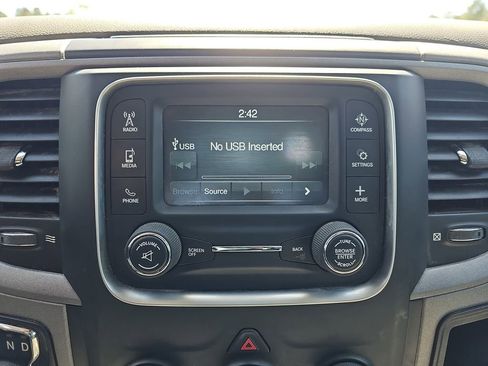 Used 2017 RAM 1500 Express AWD/4WD image 24