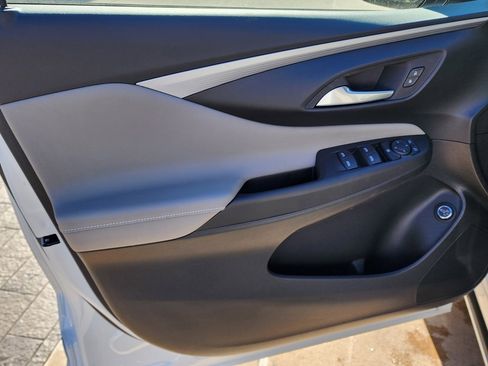 New 2026 Buick Envista Avenir image 13