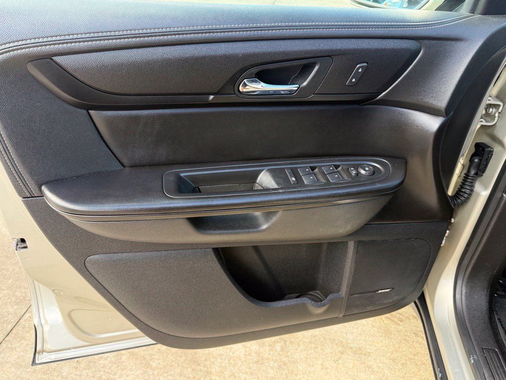 Used 2014 Chevrolet Traverse LT AWD/4WD image 27