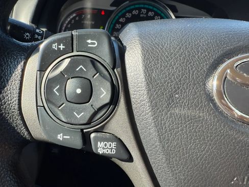 Used 2015 Toyota Venza LE image 9