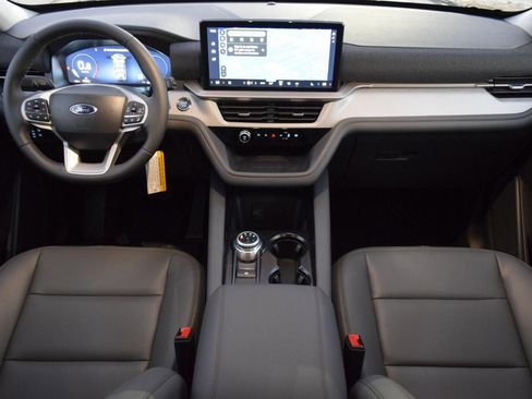New 2026 Ford Explorer Active w/ Active Comfort Package image 7