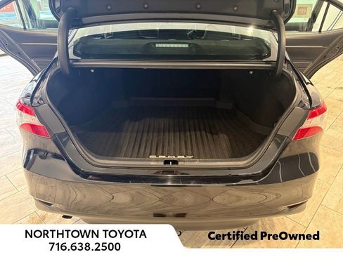 Used 2020 Toyota Camry LE image 21