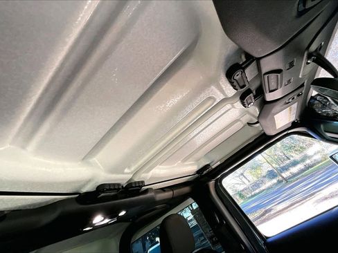 Used 2021 Jeep Wrangler Sport S image 21