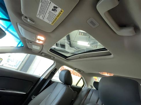 Used 2011 Ford Fusion SE w/ 202A Rapid Spec Order Code image 14