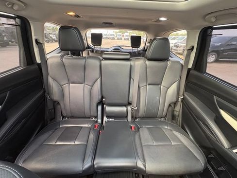 Used 2022 Subaru Ascent Limited w/ Technology Package AWD/4WD image 29