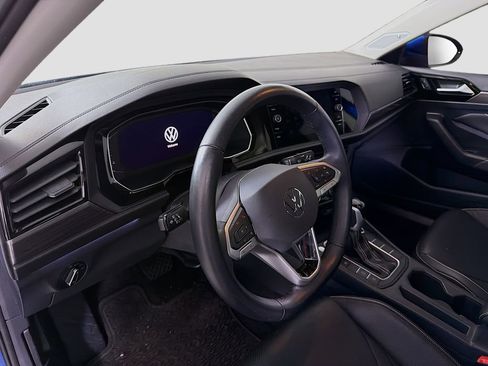 Used 2024 Volkswagen Jetta SEL image 9
