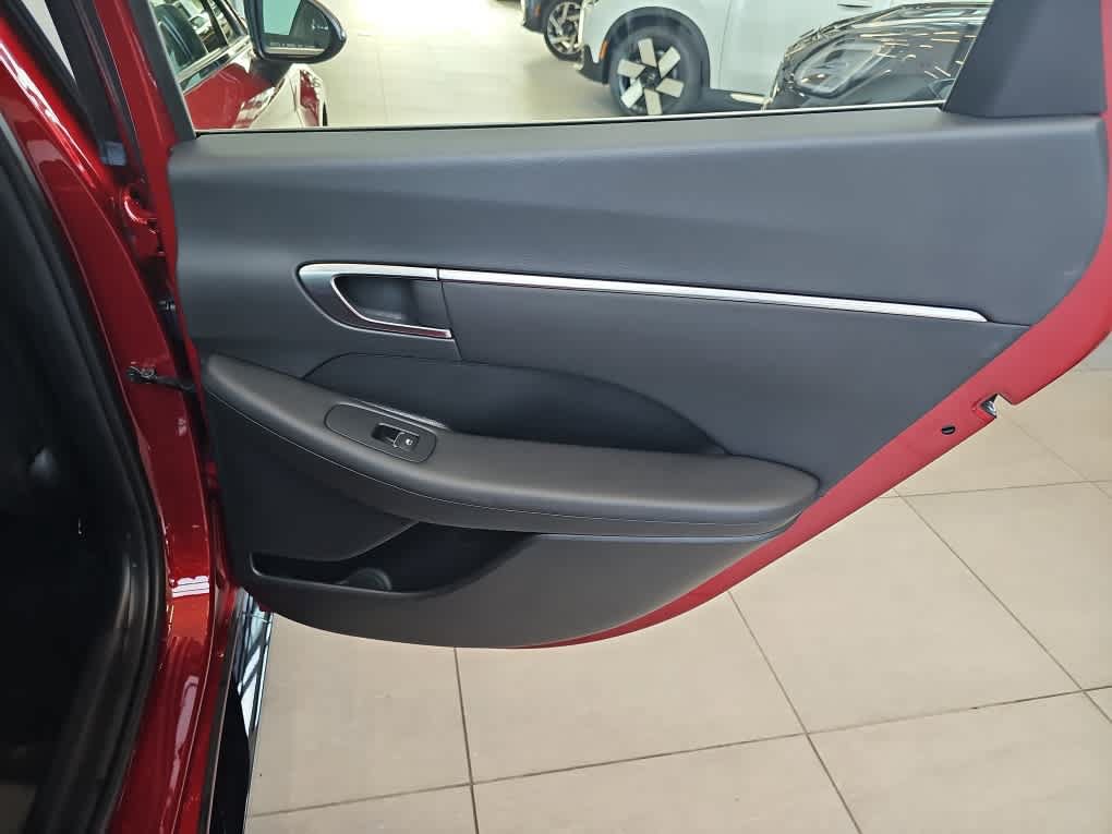 Used 2023 Hyundai Sonata SEL w/ Convenience Package FWD image 17