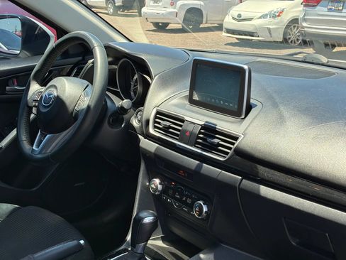 Used 2015 MAZDA MAZDA3 i Touring w/ Technology Package FWD image 27