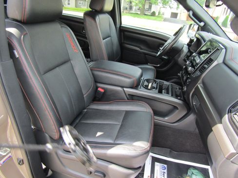 Used 2021 Nissan Titan PRO-4X w/ Pro-4x Convenience Package image 23