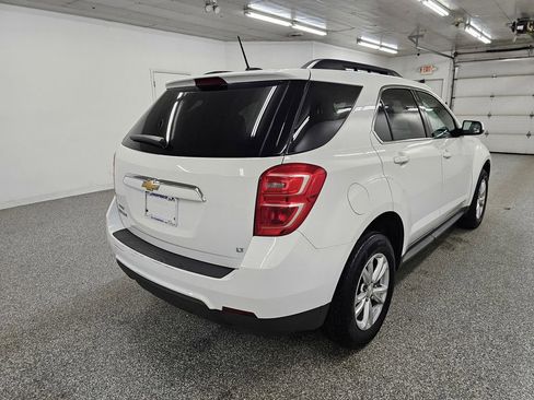 Used 2017 Chevrolet Equinox LT w/ Convenience Package image 4
