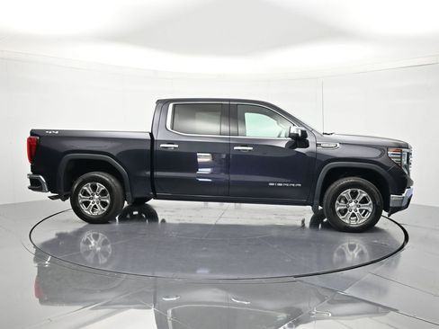 Used 2025 GMC Sierra 1500 SLT AWD/4WD image 4