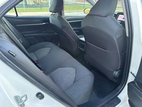 Used 2021 Toyota Camry LE image 22