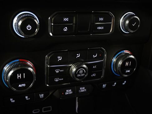 Used 2021 GMC Yukon AT4 w/ Rear Media and Nav Package AWD/4WD image 32