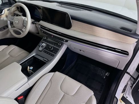 Used 2024 Hyundai Palisade Limited image 34
