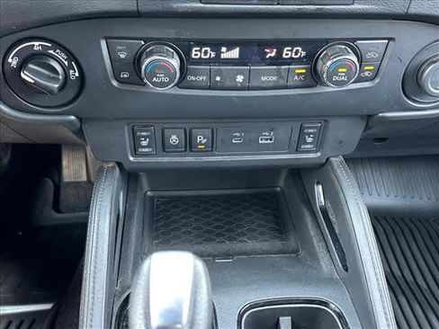 Used 2022 Nissan Frontier PRO-4X w/ Pro-4X Premium Package AWD/4WD image 25