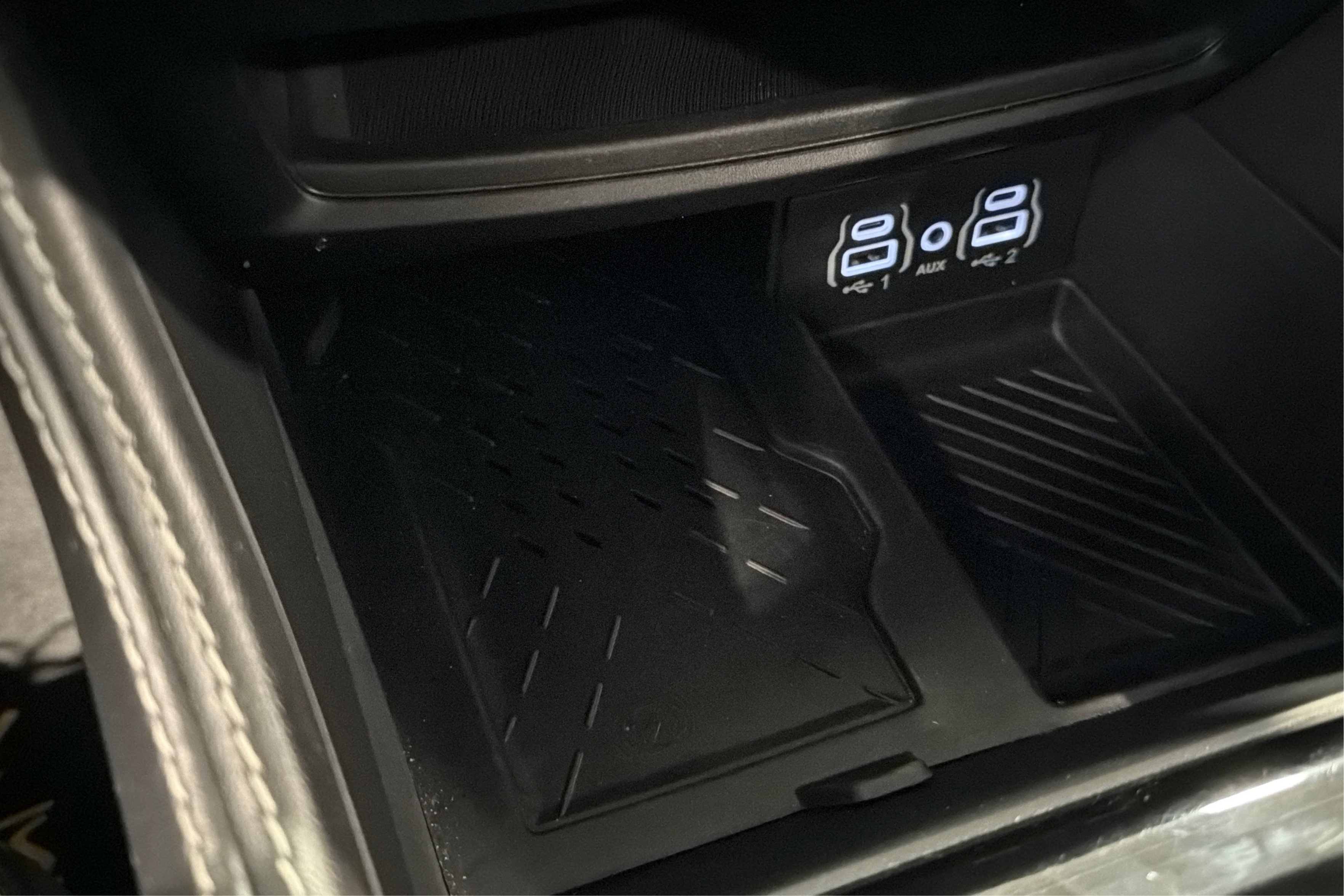 Used 2025 Chrysler Pacifica Limited FWD image 36