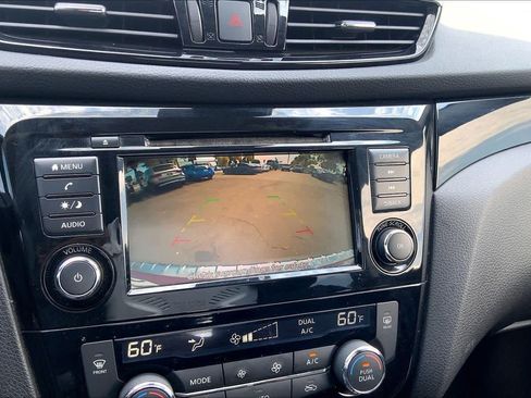 Used 2022 Nissan Rogue Sport SV FWD image 25