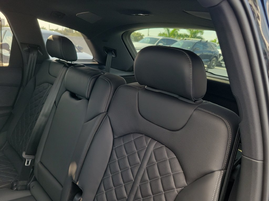 New 2026 Audi SQ7 Premium Plus AWD/4WD image 26