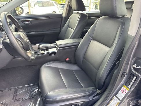Used 2017 Lexus ES 350 w/ Accessory Package FWD image 11