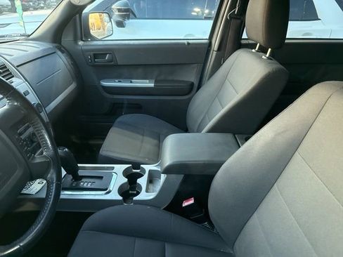 Used 2011 Ford Escape XLT w/ 201A Rapid Spec Order Code image 4