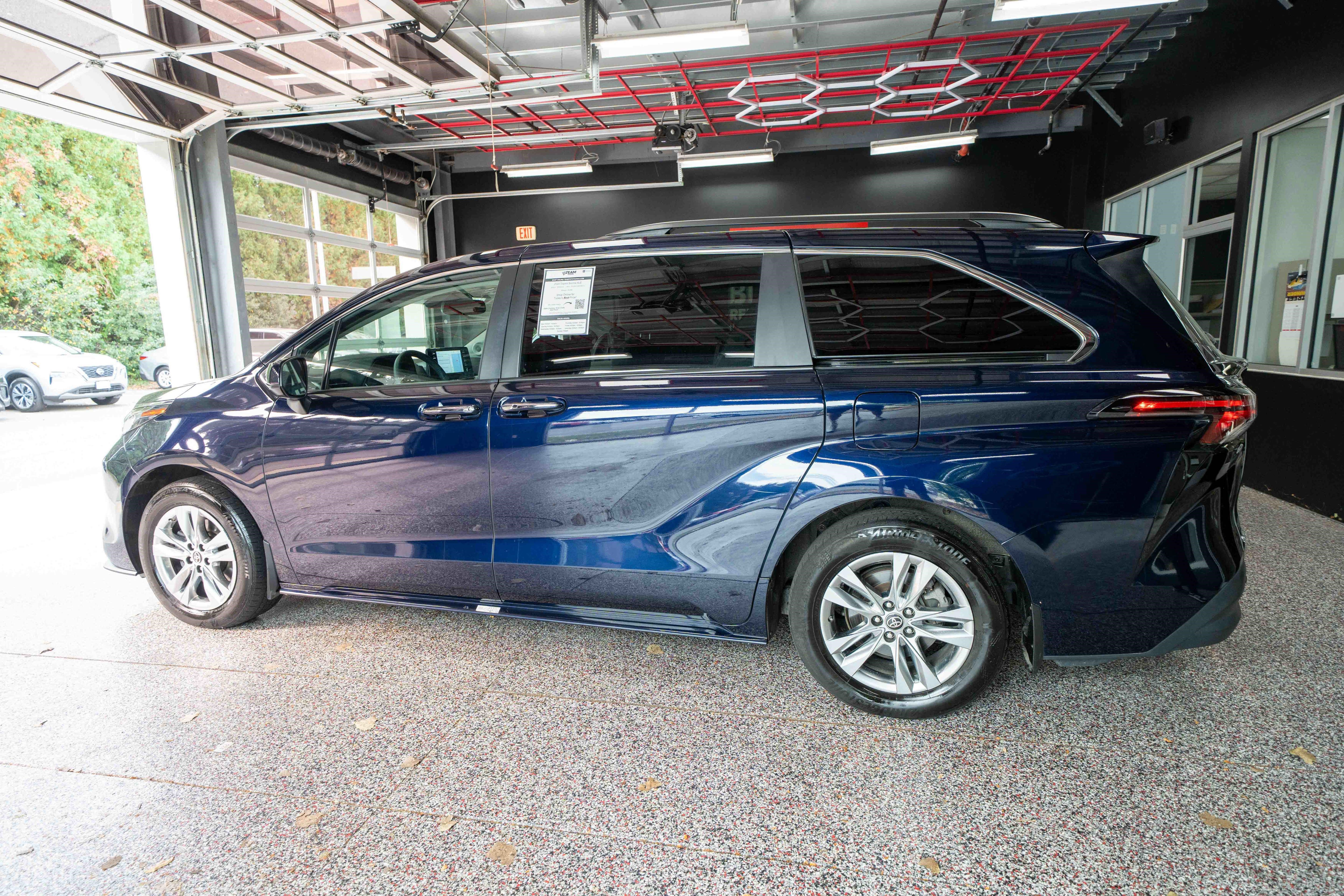 Certified 2023 Toyota Sienna XLE w/ XLE Plus Package AWD/4WD image 3