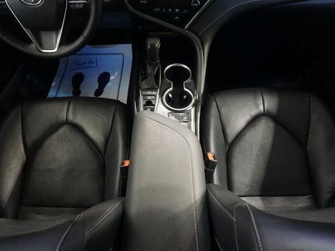 Certified 2018 Toyota Camry XSE image 30