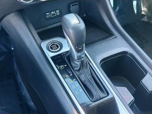 Used 2023 Nissan Sentra SV FWD image 16