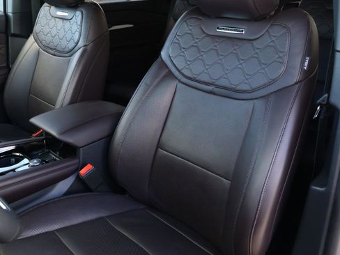 Used 2025 Ford Explorer Platinum w/ LUX Leather Package image 15