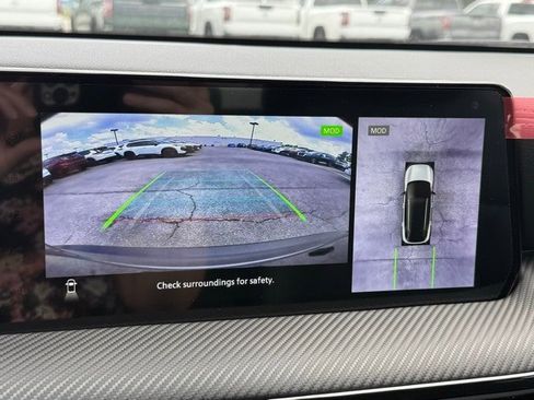 New 2025 Nissan Kicks SR w/ SR Premium Package image 32