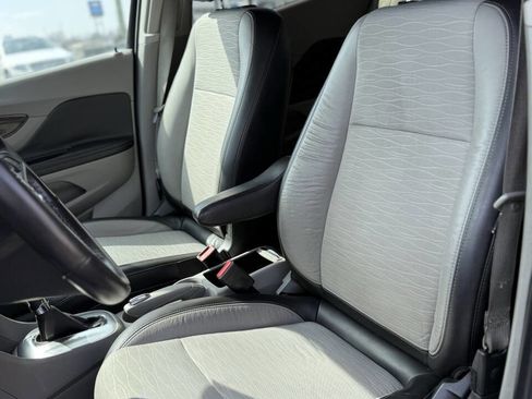 Used 2016 Buick Encore AWD image 10