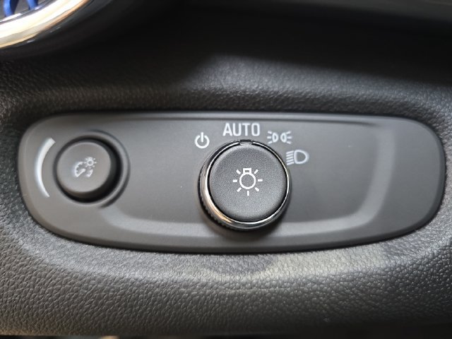 New 2026 Chevrolet Trax LT w/ Driver Confidence Package FWD image 27