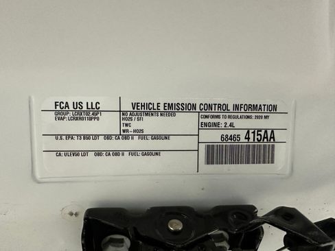 Used 2020 Jeep Cherokee Latitude Plus w/ Cold Weather Group image 34