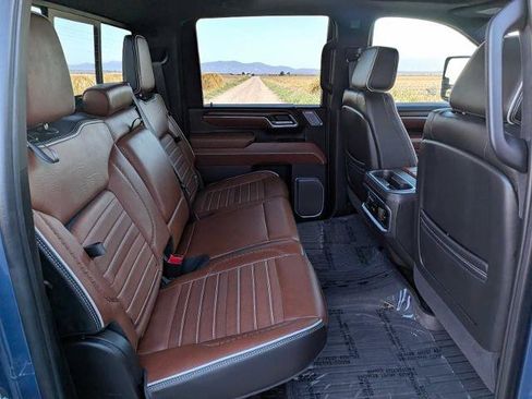 Used 2024 GMC Sierra 3500 Denali Ultimate AWD/4WD image 18