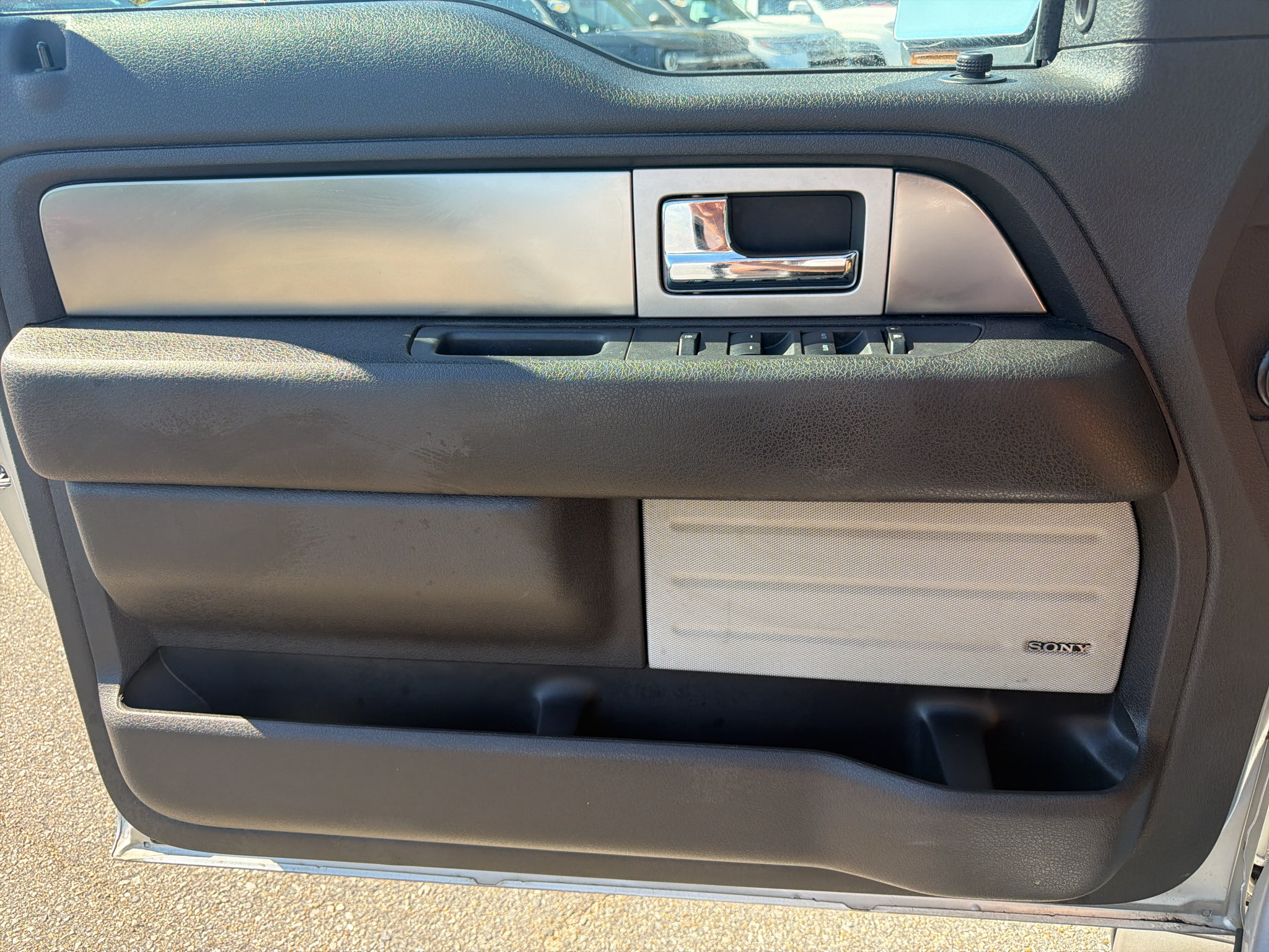 Used 2014 Ford F150 FX4 w/ Equipment Group 402A Luxury AWD/4WD image 9