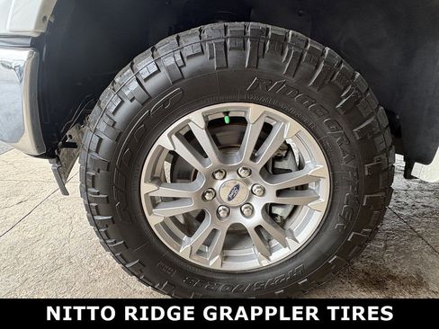 Used 2017 Ford F150 Lariat w/ Equipment Group 502A Luxury image 10