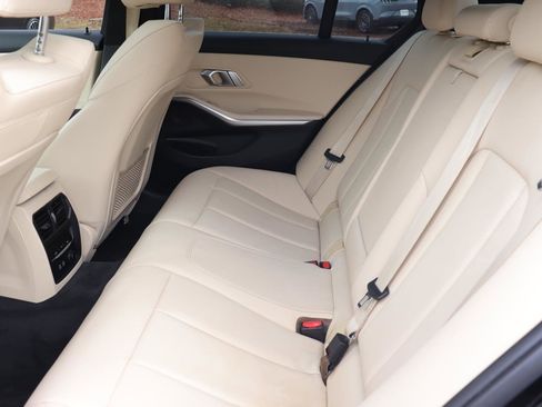 Used 2019 BMW 330i Sedan w/ Premium Package image 13