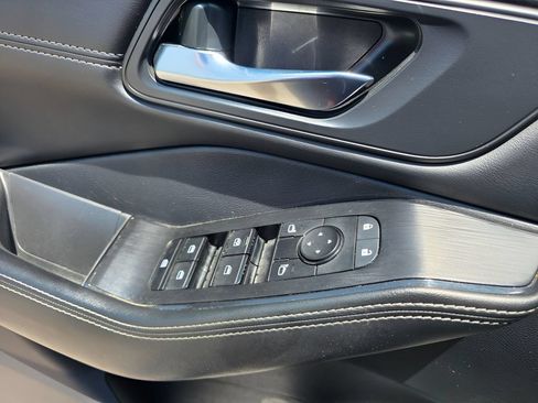 Used 2023 Nissan Rogue SV w/ SV Premium B Package AWD/4WD image 16