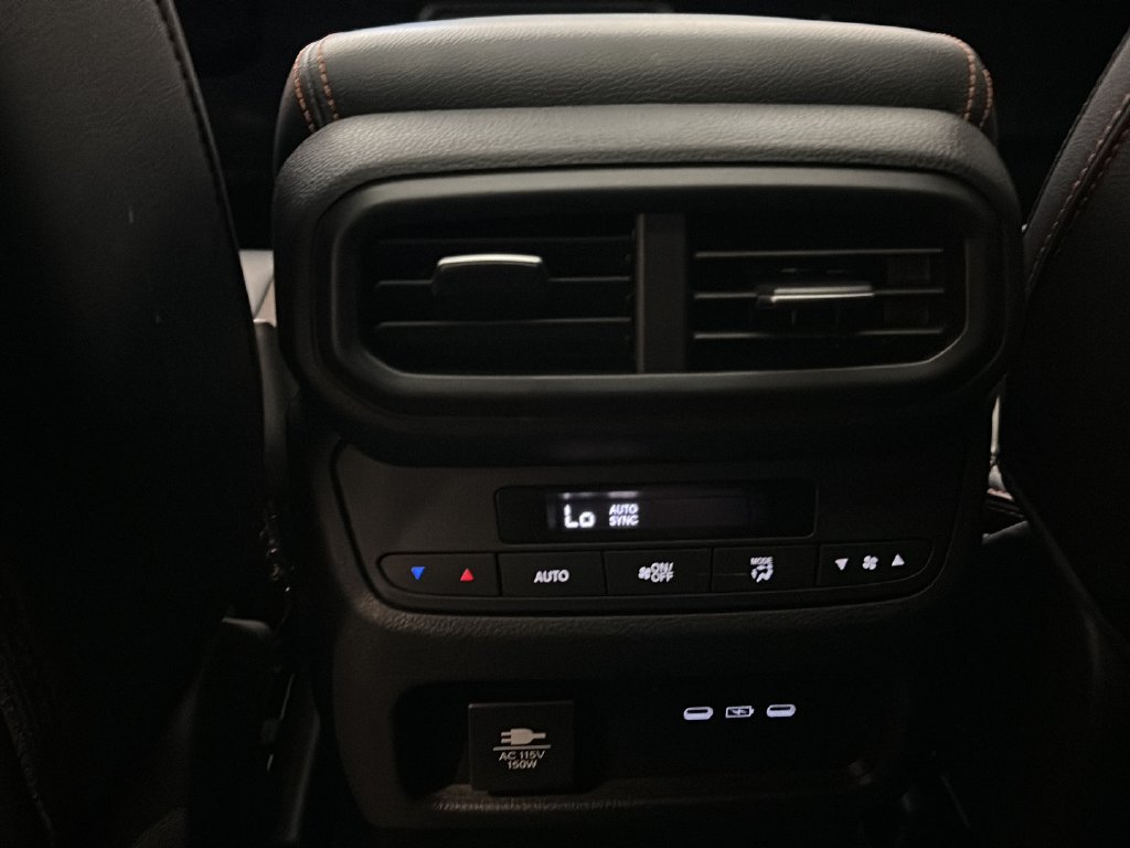 Certified 2024 Honda Pilot TrailSport image 32