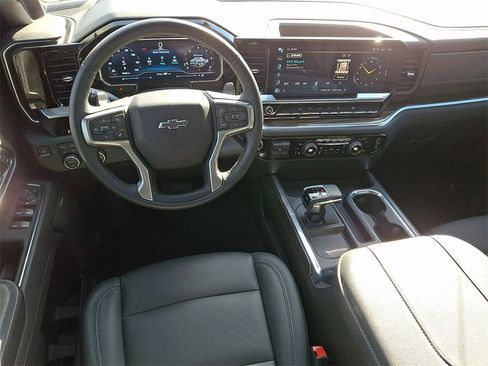 Used 2023 Chevrolet Silverado 1500 RST w/ Convenience Package II image 2