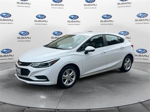 Used 2018 Chevrolet Cruze LT image 8