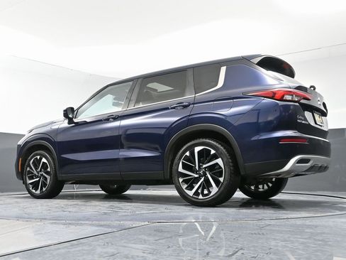 Used 2023 Mitsubishi Outlander SE image 54