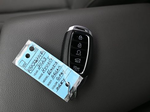 Used 2023 Hyundai Elantra SEL w/ Convenience Package image 18